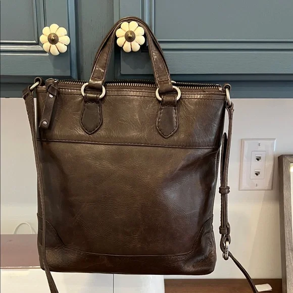 Frye Brown Leather Tote Bag - Classic Crossbody Carry - Picture 1 of 12